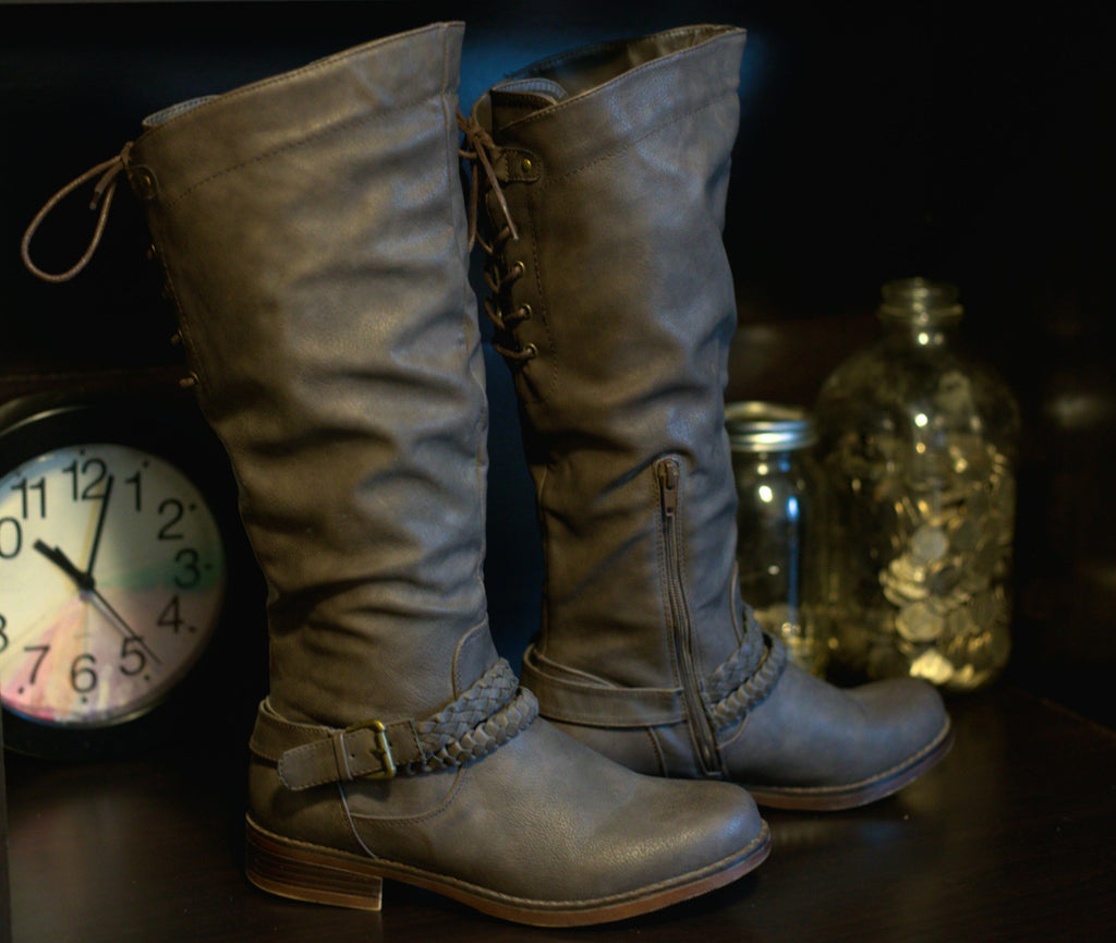 Xoxo Boots Womens 7.5 M Mannie Tall Riding Gray Faux Leather Zipper Buckle