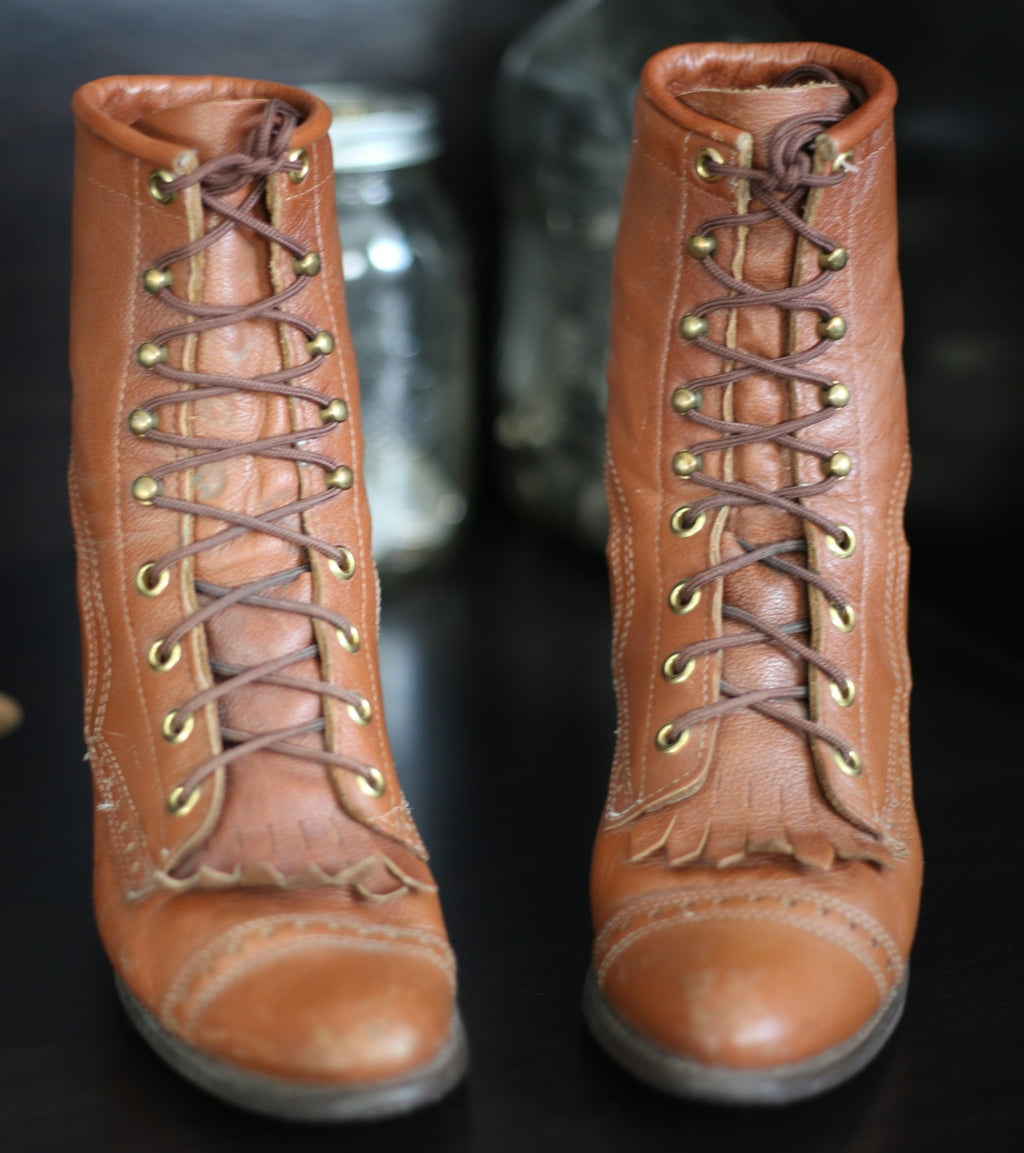 Vintage Women's Capezio Boots Kiltie Cap Toe Lace Up Boots - 5.5 M
