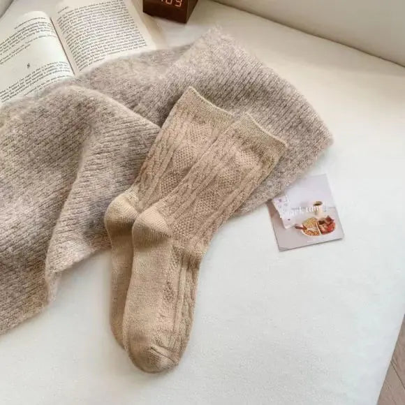 Thick Warm White Wool Mid-Calf Socks for Women