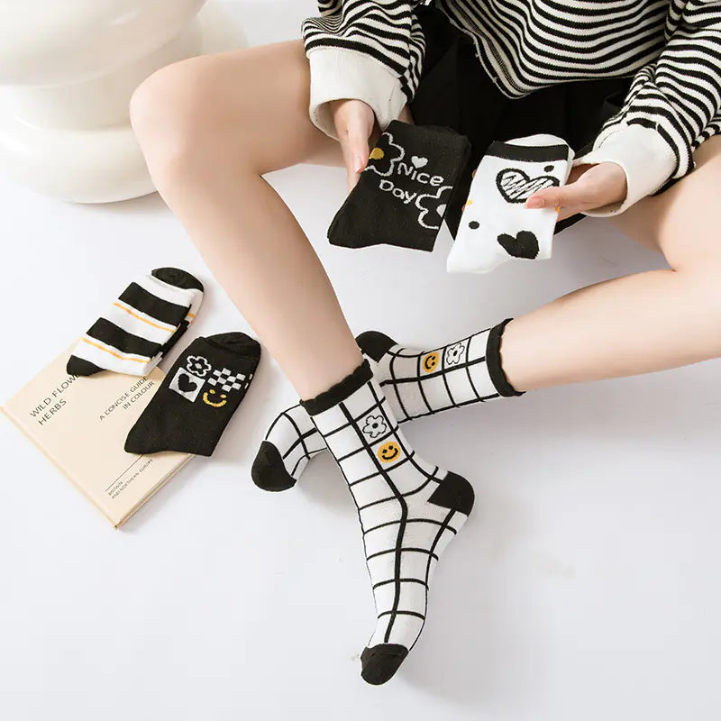 Trendy Japanese Style Mid-Calf Solid Color Socks