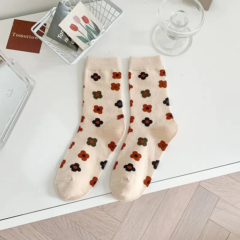 Fashionable Plaid Flower Tube Cotton Socks