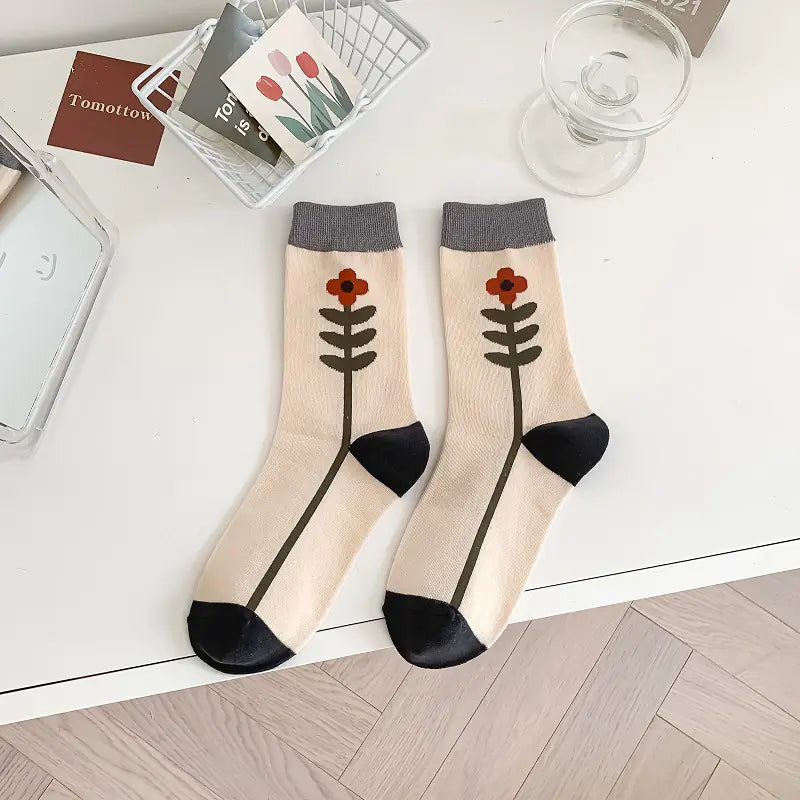 Fashionable Plaid Flower Tube Cotton Socks