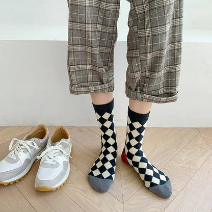 Fashionable Plaid Flower Tube Cotton Socks