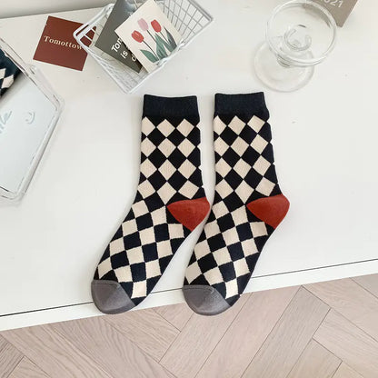 Fashionable Plaid Flower Tube Cotton Socks